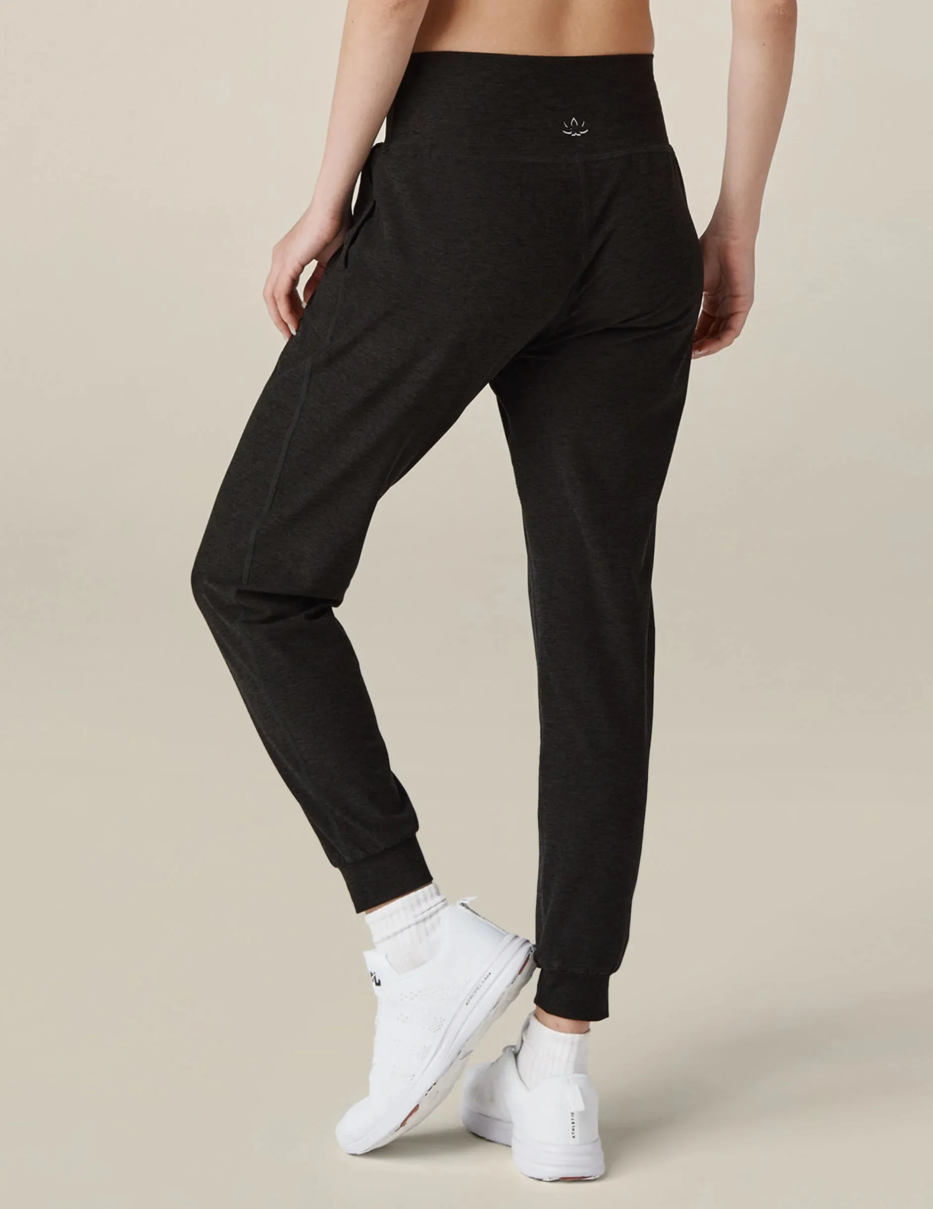 Beyond Yoga Spacedye Midi Jogger - Black