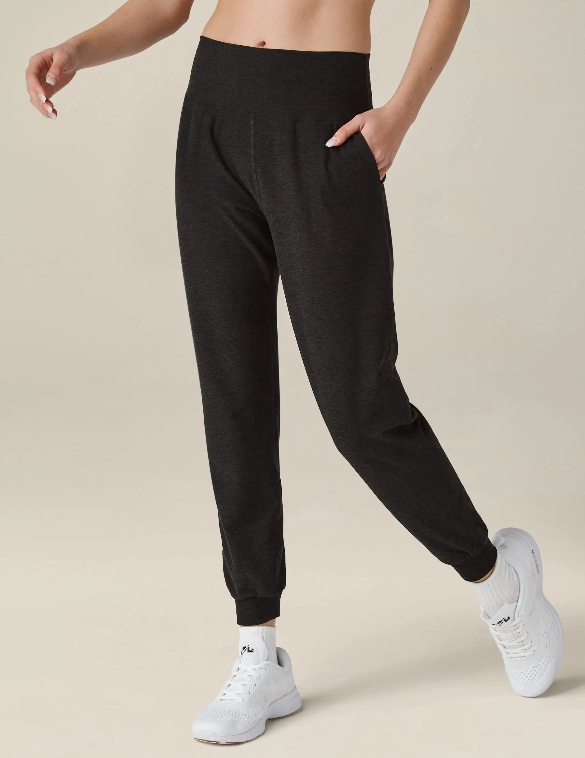 Beyond Yoga Spacedye Midi Jogger - Black