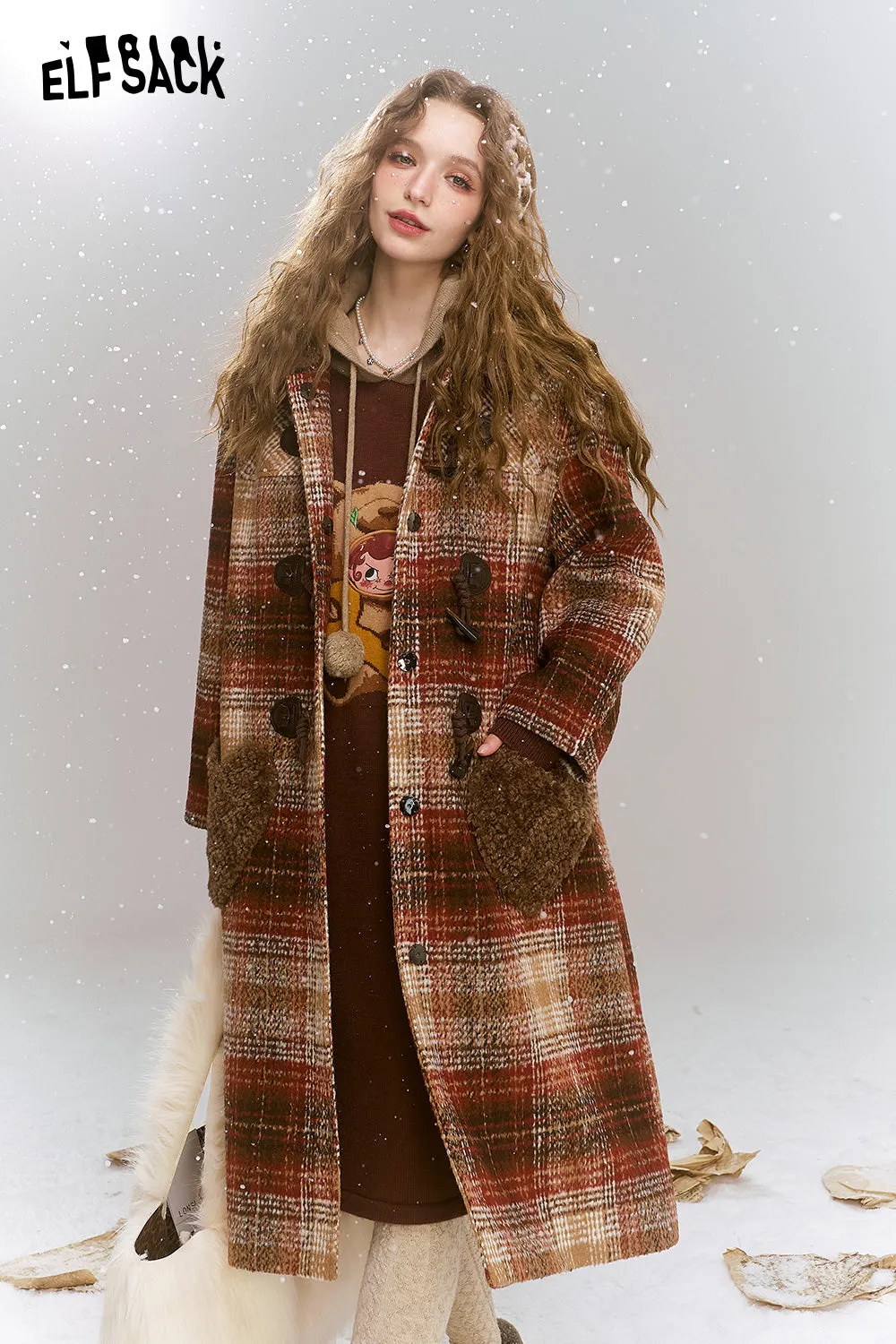 ELFSACK 2024 Winter New Arrivals Retro Preppy style plaid long thick coat with fur collar and cow horn buckle for women