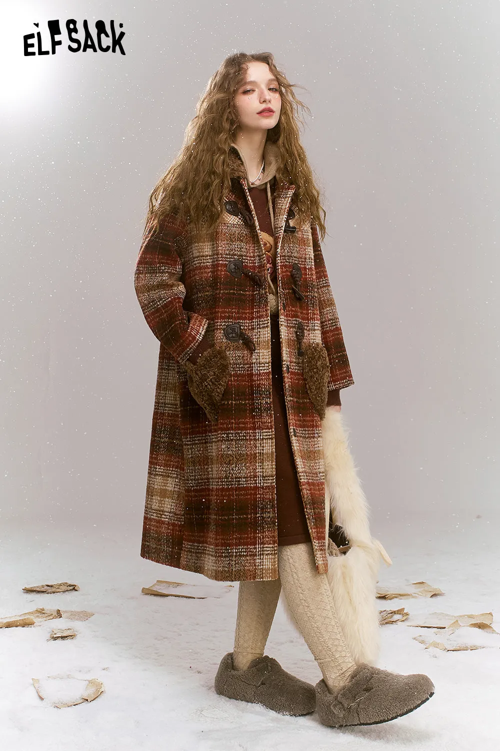 ELFSACK 2024 Winter New Arrivals Retro Preppy style plaid long thick coat with fur collar and cow horn buckle for women