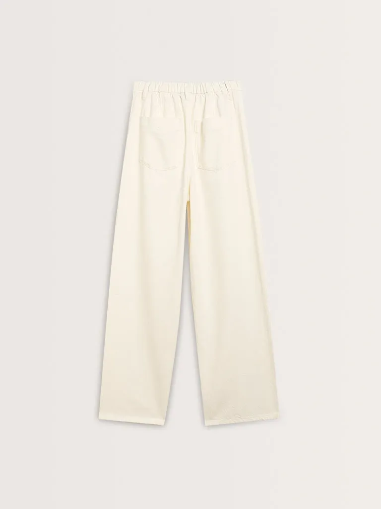 LOV Off-White Relaxed - Fit High - Rise Jeans