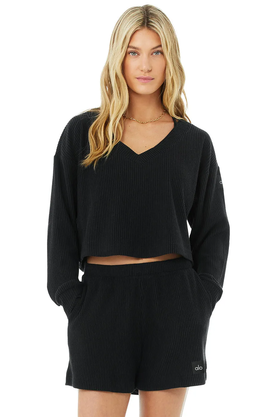 Muse V-Neck Pullover - Black