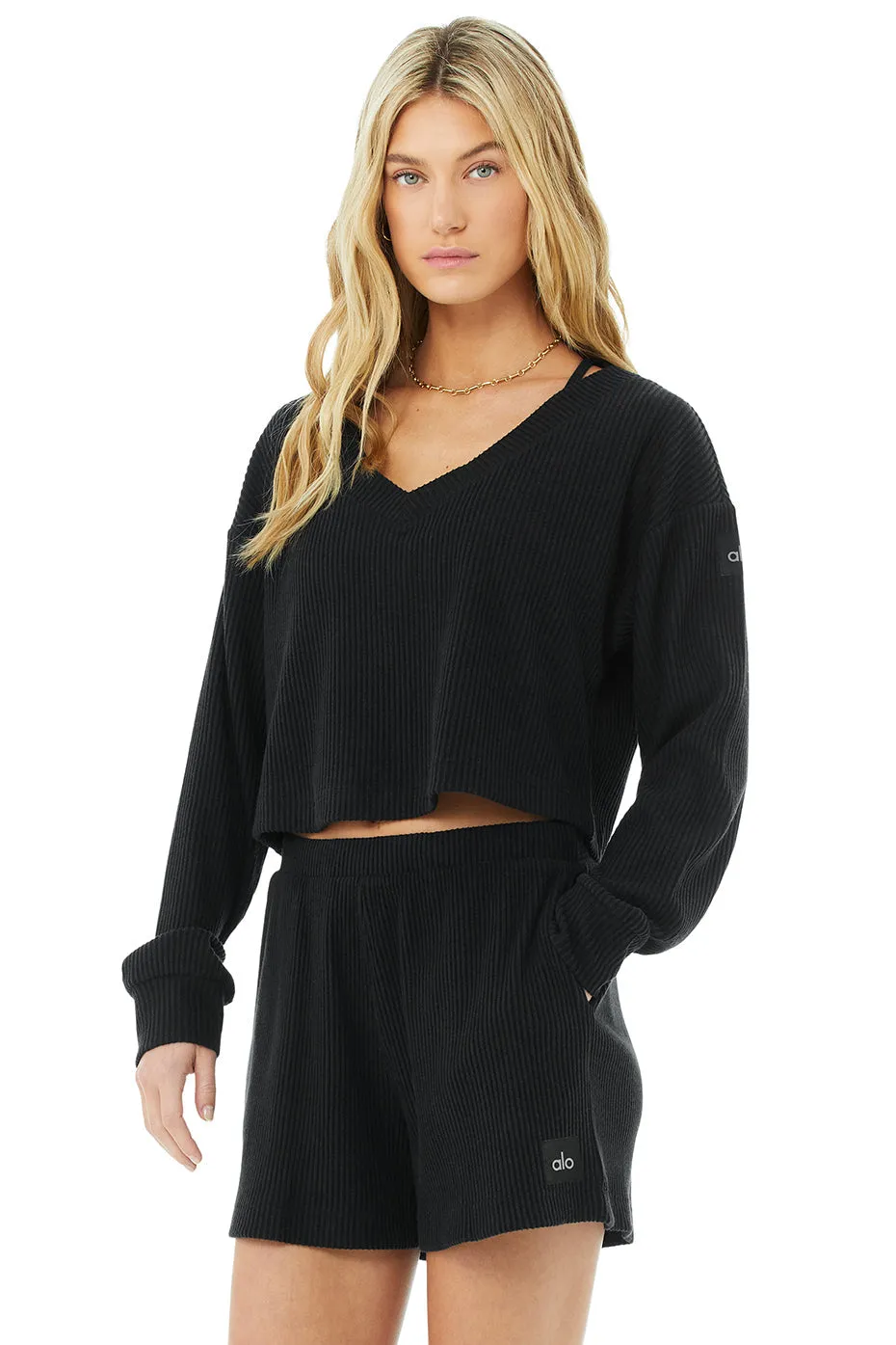 Muse V-Neck Pullover - Black