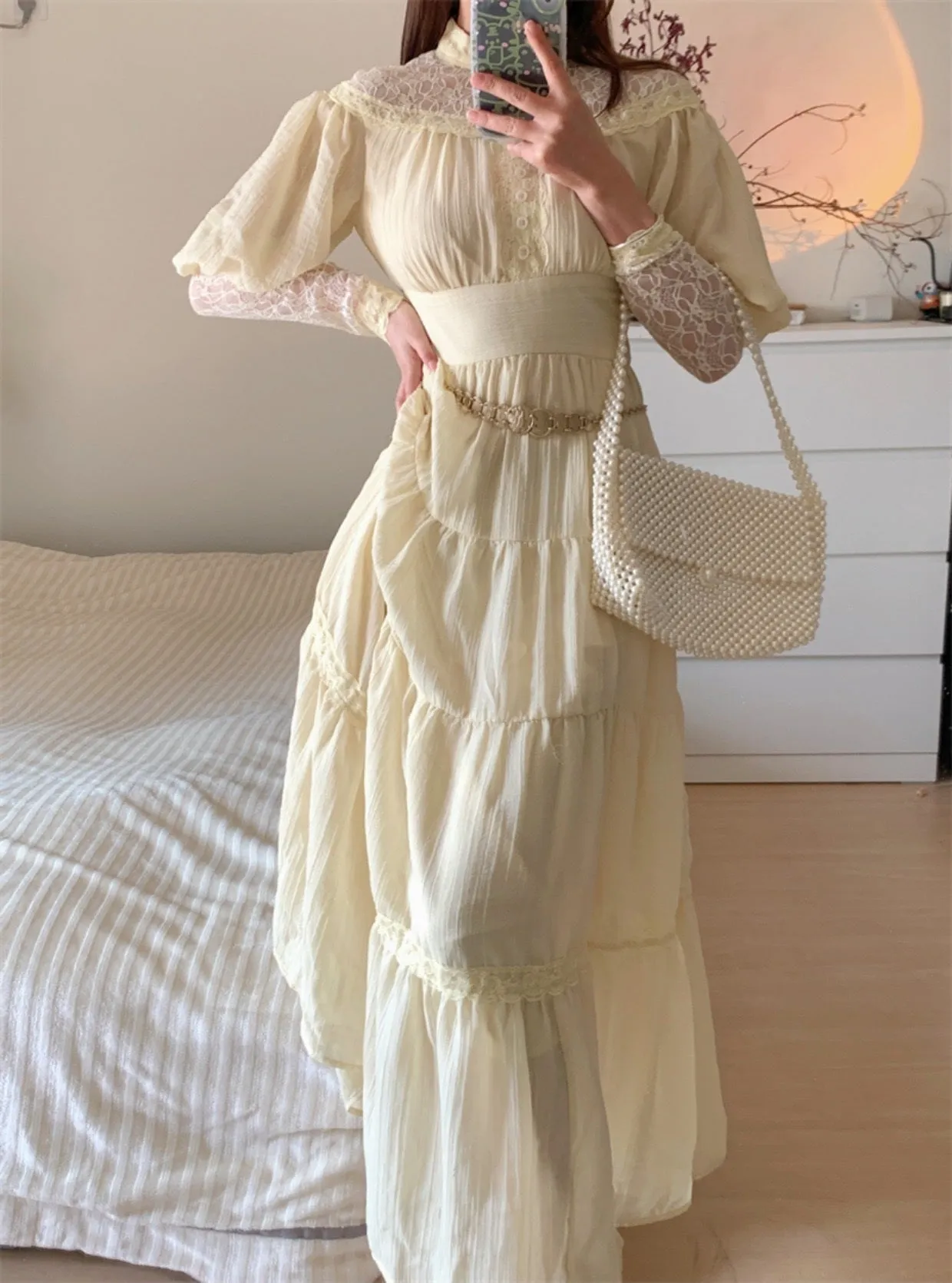 Old Fashioned Vintage Maxi Dress with Long Sleeves