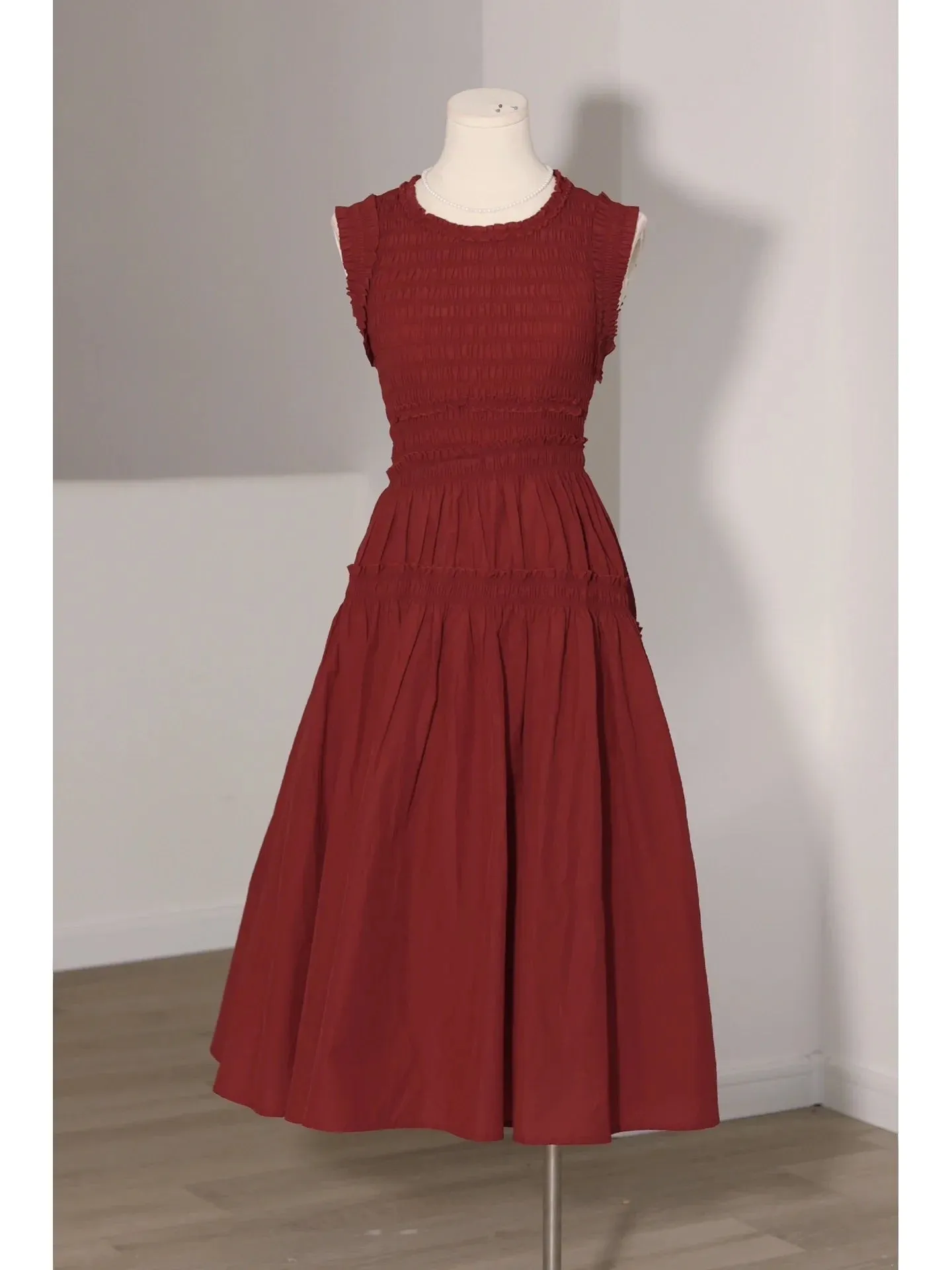 Retro Style Burgundy Sleeveless Midi Dress