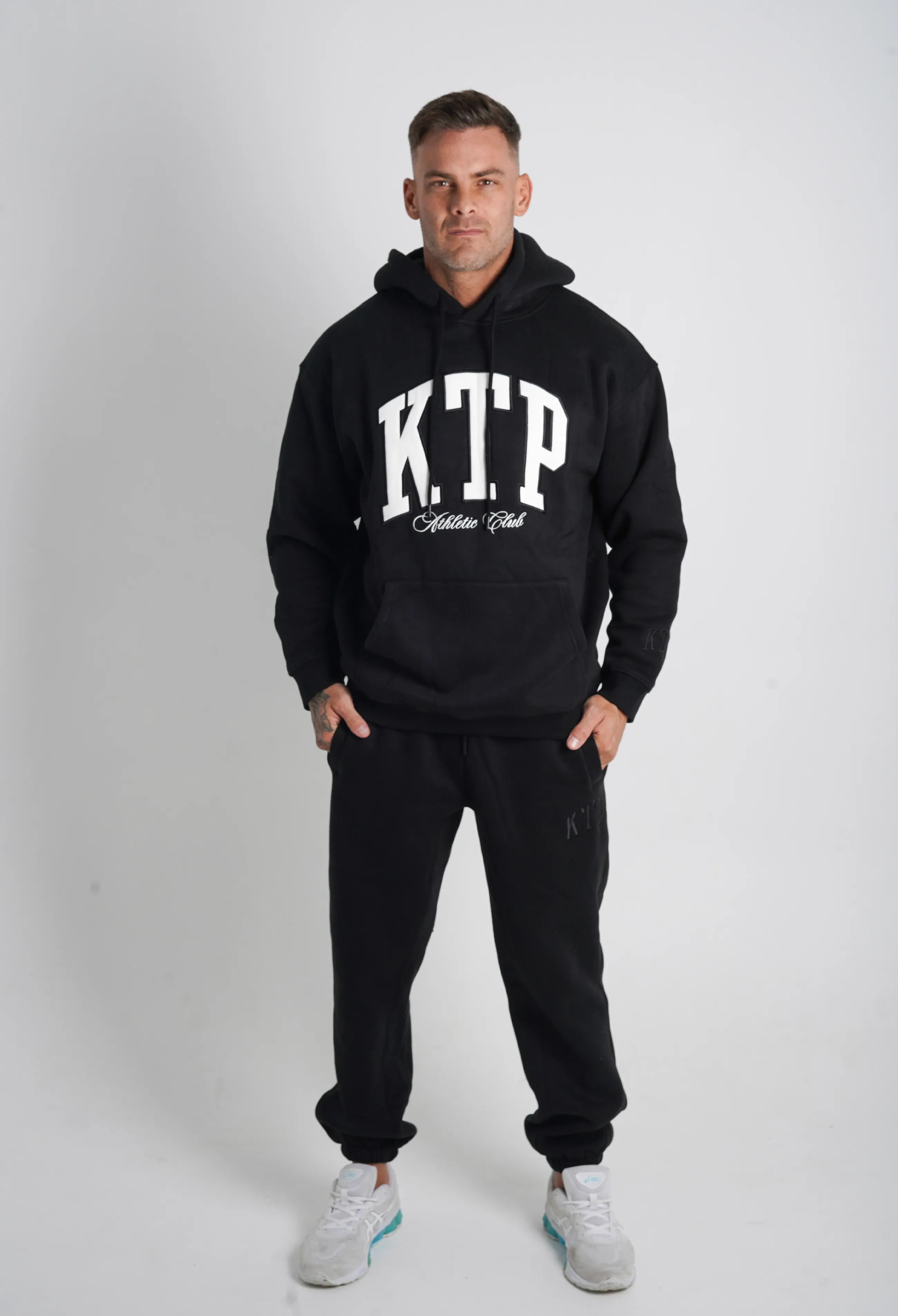 Series 2 Sweatpants - Black