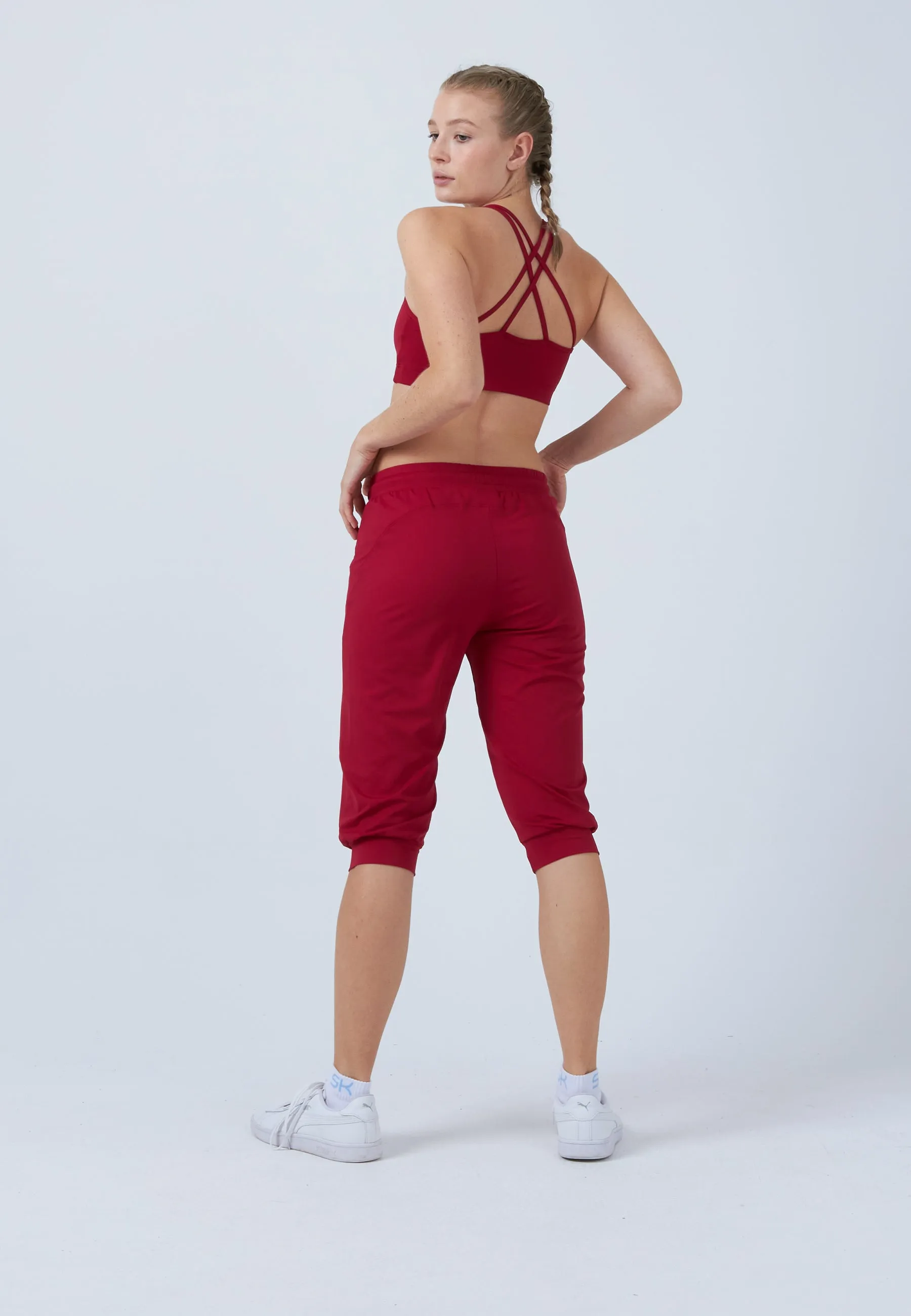 Tennis Capri Pants with pockets, bordeaux red