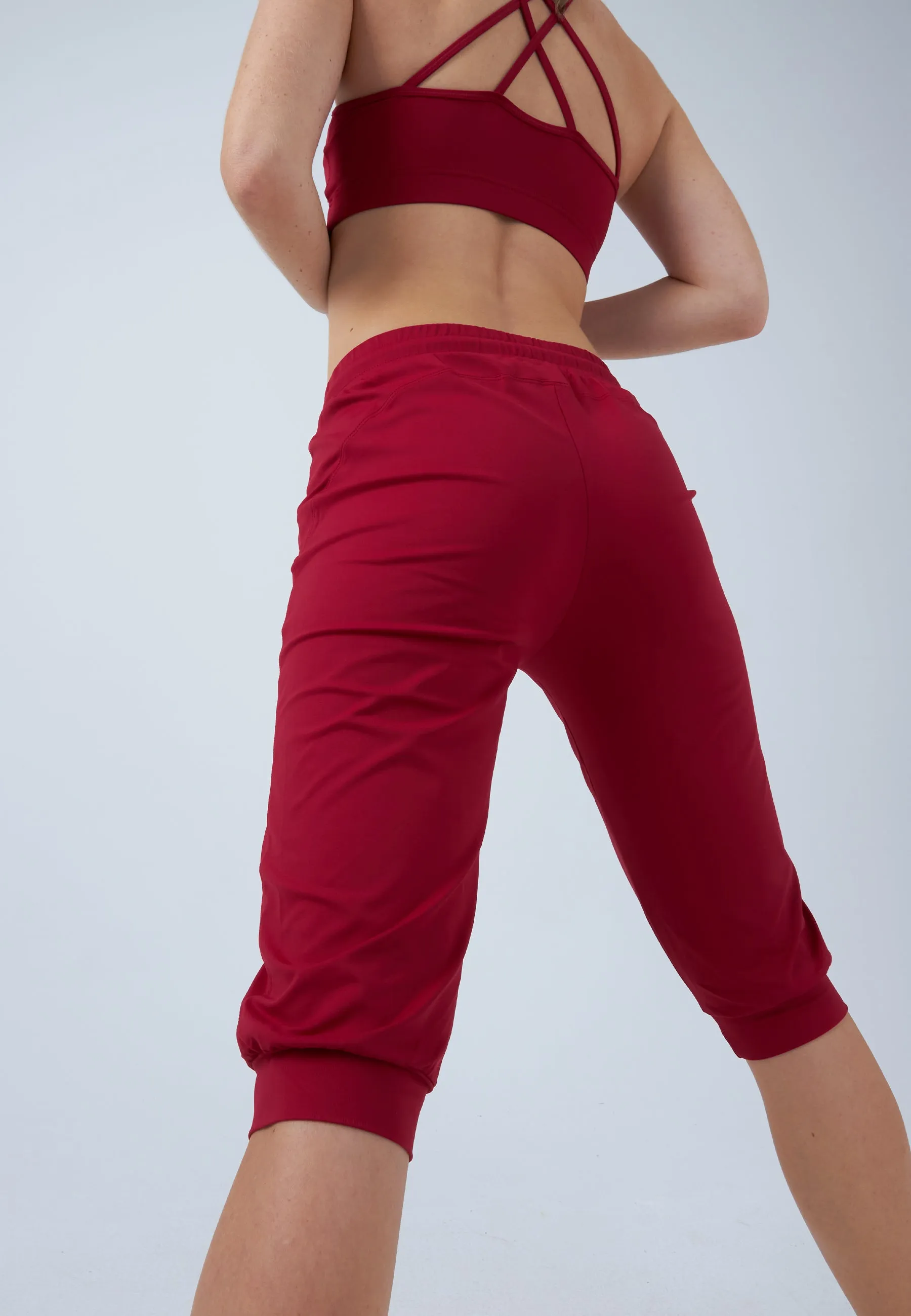 Tennis Capri Pants with pockets, bordeaux red